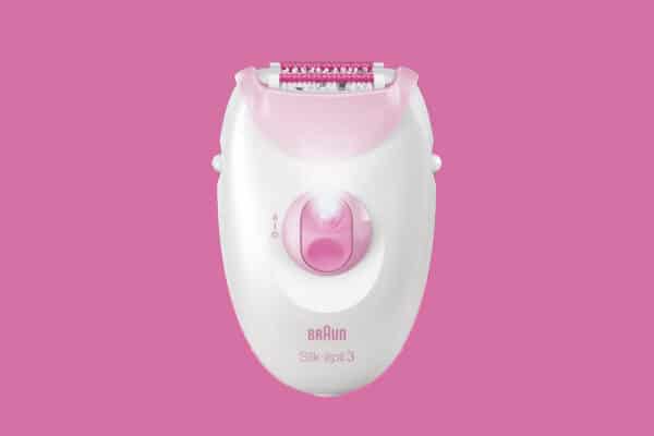 Braun Silk-épil 3 i vitt och rosa mot rosa bakgrund – epilator bäst i test 2026