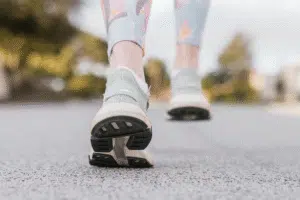 Promenad på asfalt – hur många steg om dagen behövs för hälsa